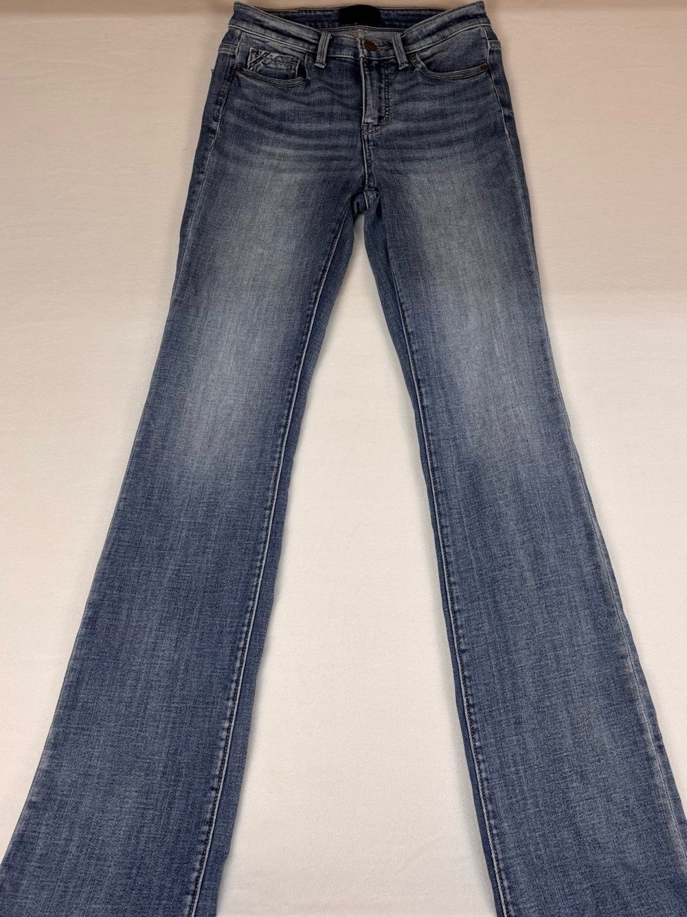 Buckle Women's Blue Wash Flare Jeans